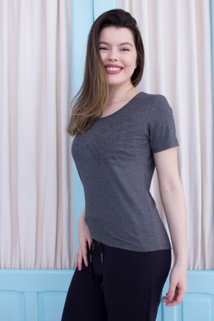 T-Shirt em Malha de Viscose Elastano -  Aplicação Strass Cristal