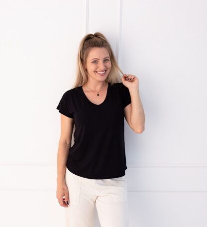 T-shirt Lisa Malha Viscose Elastano - Decote V - Preto - Image 3